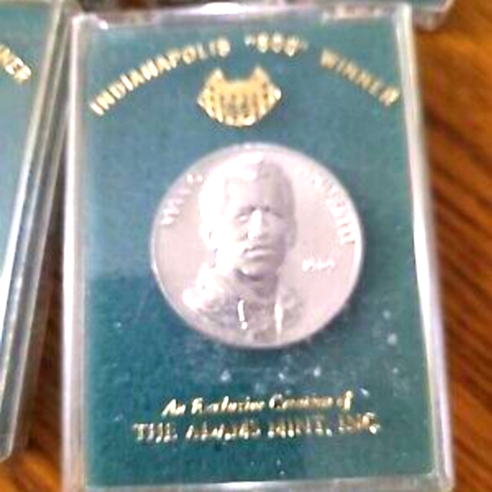 Mario Andretti collectible winner coin - Picture 1 of 1